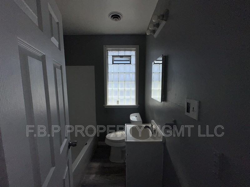 5049 Coplin St #3 - Photo 7 of 8