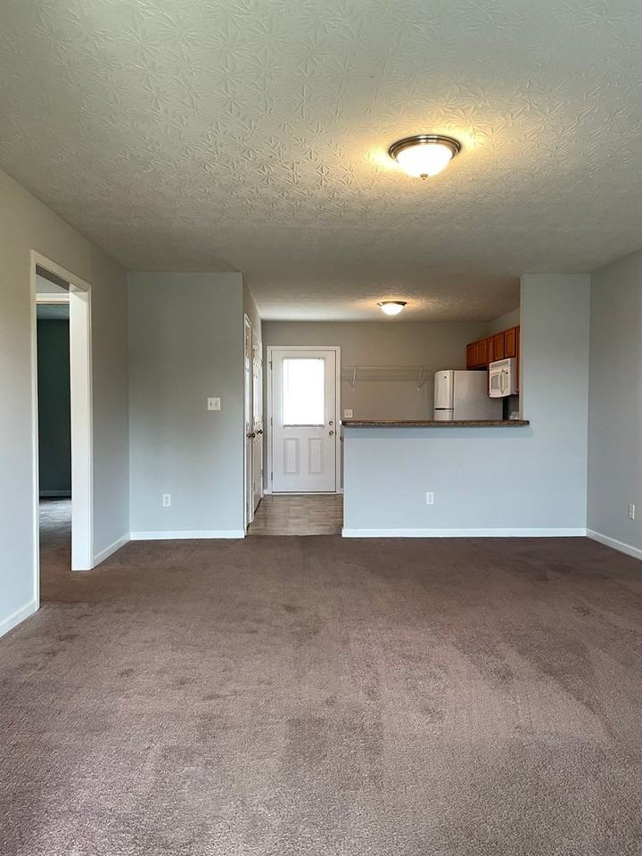 427 Lower Stone Ave - Photo 2 of 7