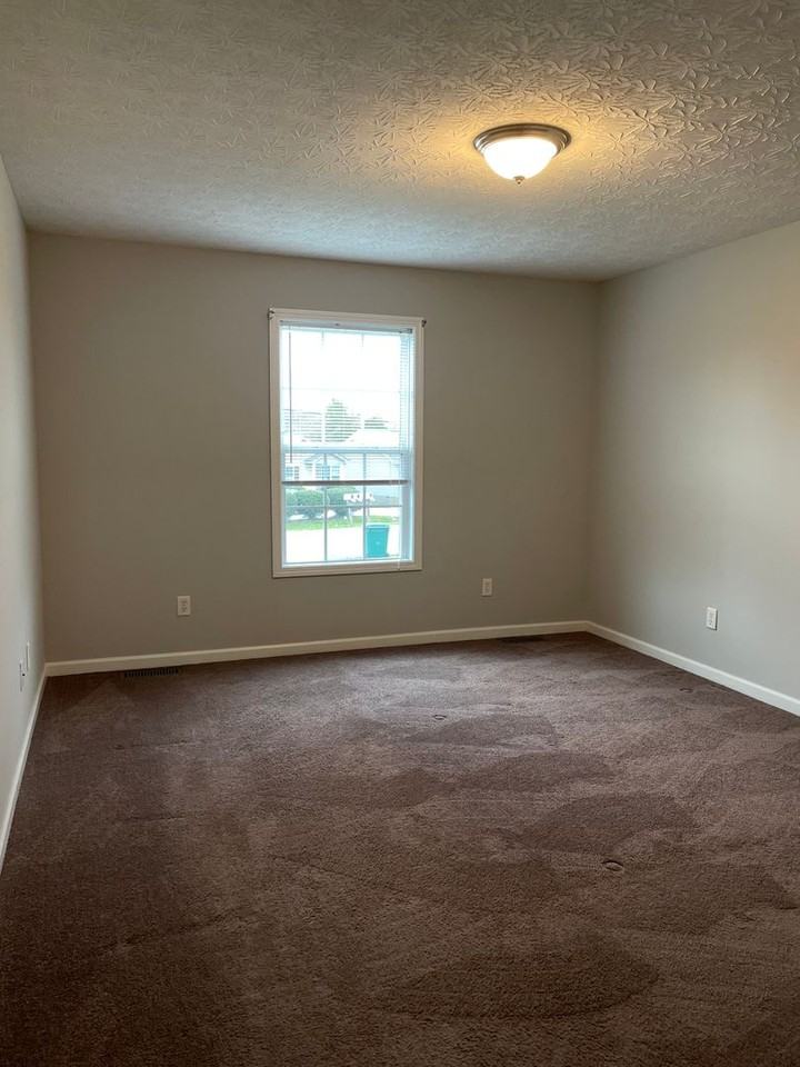 427 Lower Stone Ave - Photo 5 of 7