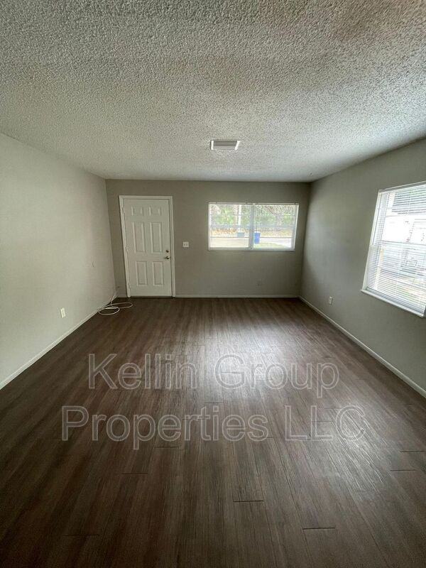 160 N Nekoma Ave #1 - Photo 6 of 10