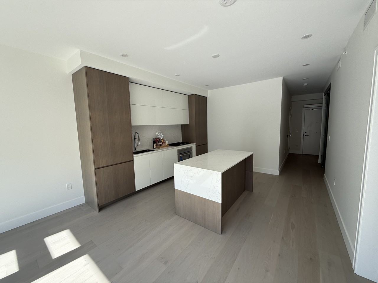 1342 Johnston Rd - Photo 6 of 20