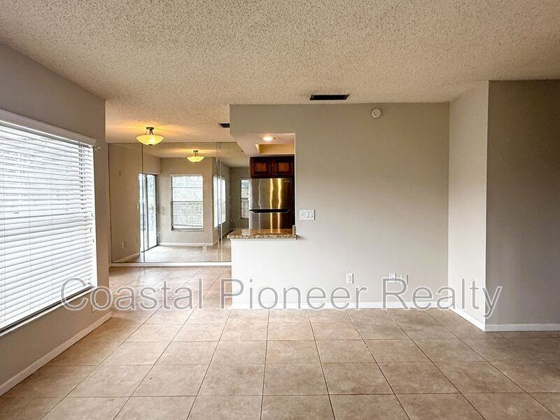 15502 Morning Dr - Photo 3 of 24