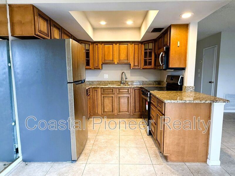 15502 Morning Dr - Photo 5 of 24