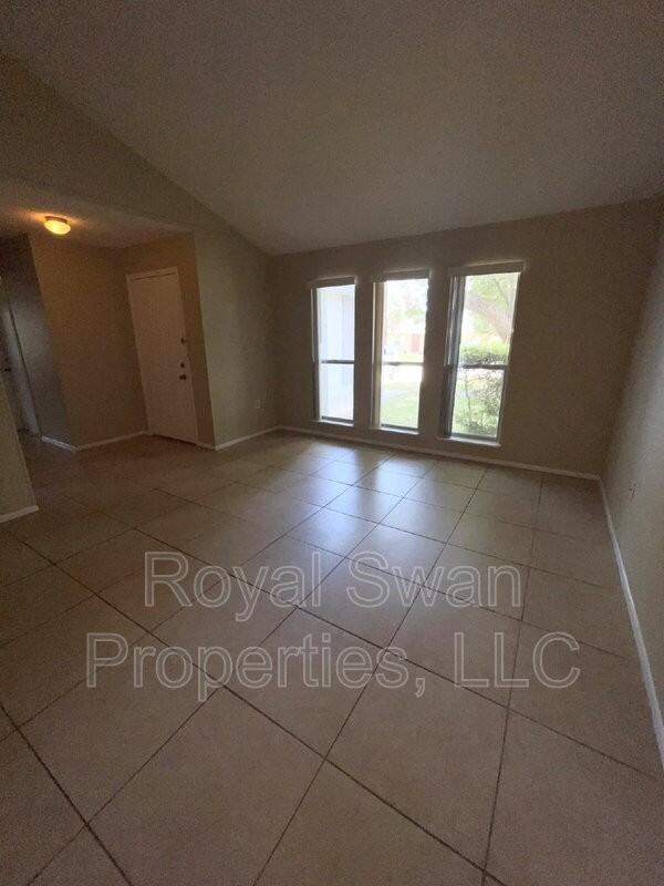 3812 Dovehollow Dr - Photo 7 of 32