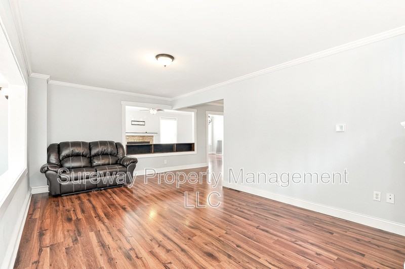 111 Westmont Ave - Photo 2 of 20