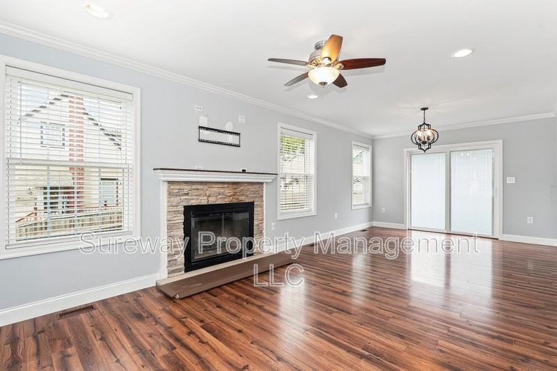 111 Westmont Ave - Photo 4 of 20