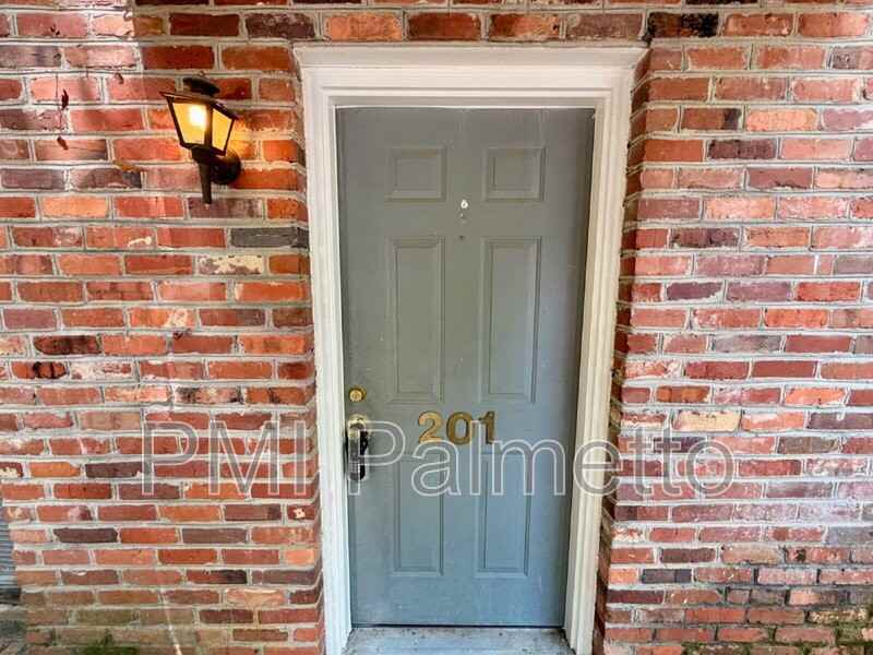 33 Chestnut Ferry Rd #201 - Photo 3 of 12