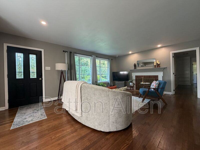 70 Taft Ave - Photo 2 of 28