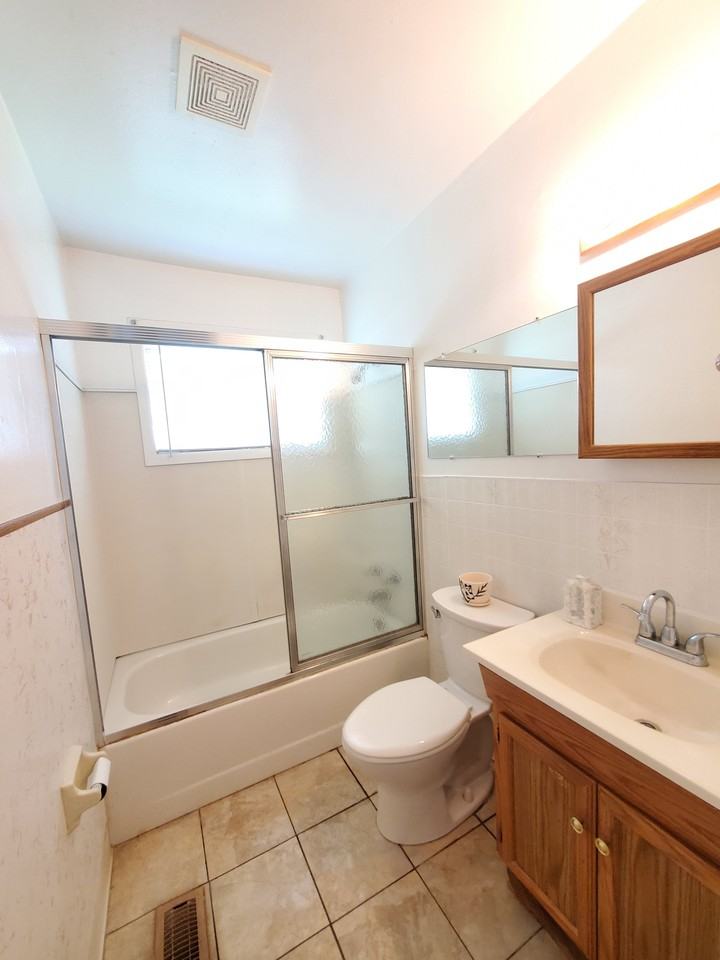 19711973 Westfield Dr #1973 - Photo 3 of 10