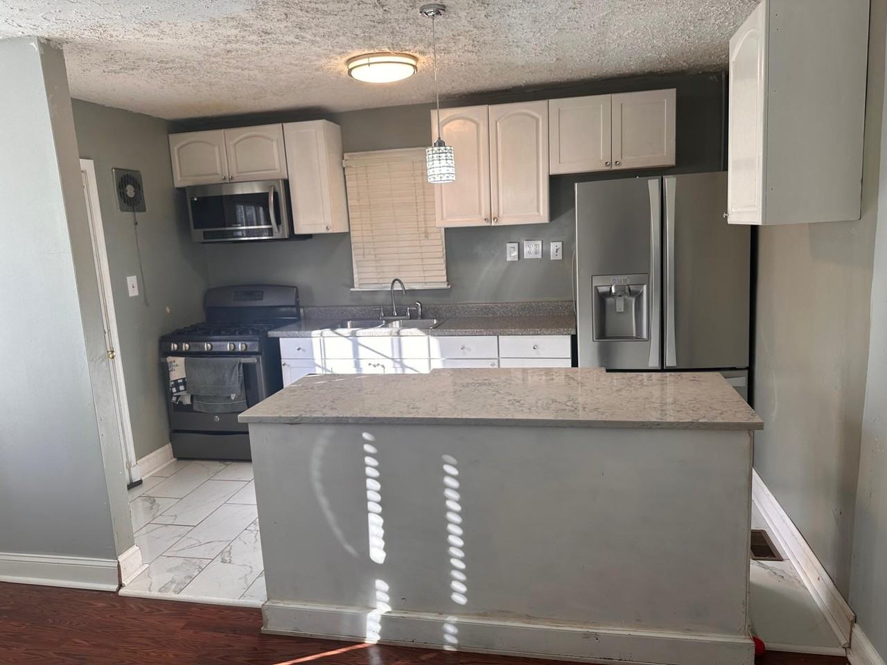 4113 Elderon Ave #2022 - Photo 6 of 14