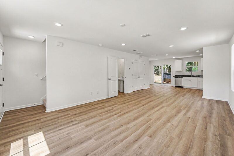 518 Rankin Ave #A - Photo 3 of 19