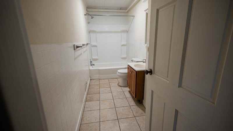 361 Pearl St - Photo 6 of 12