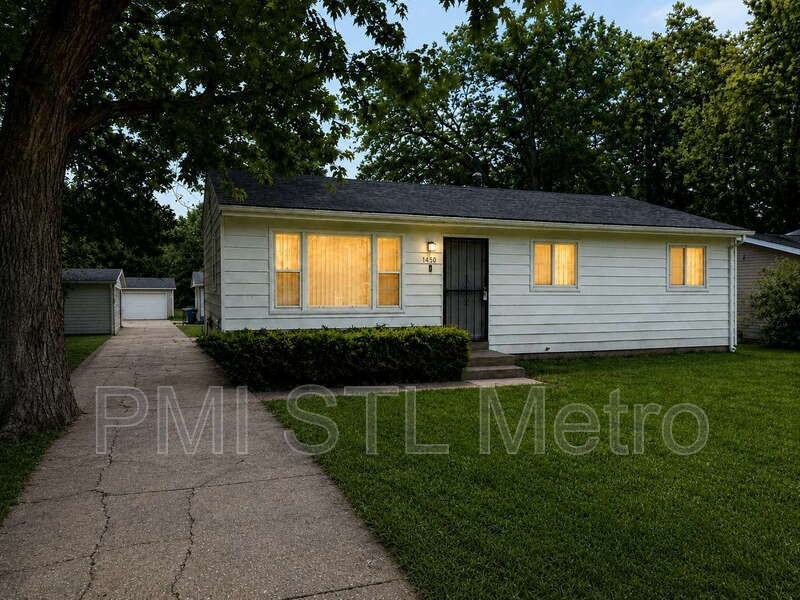 1450 Fairmeadows Ln
