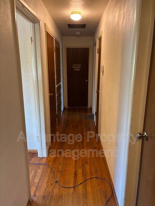 1145 Nw 19th St - Photo 4 of 17
