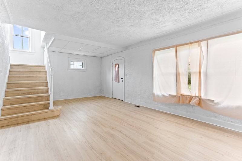 3821 Pasadena St - Photo 6 of 36