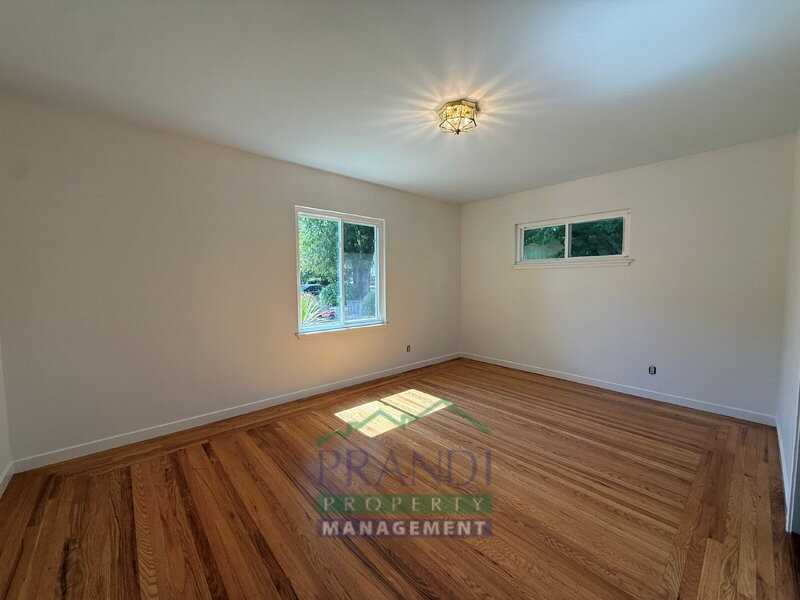 312 Las Flores Ave - Photo 5 of 13