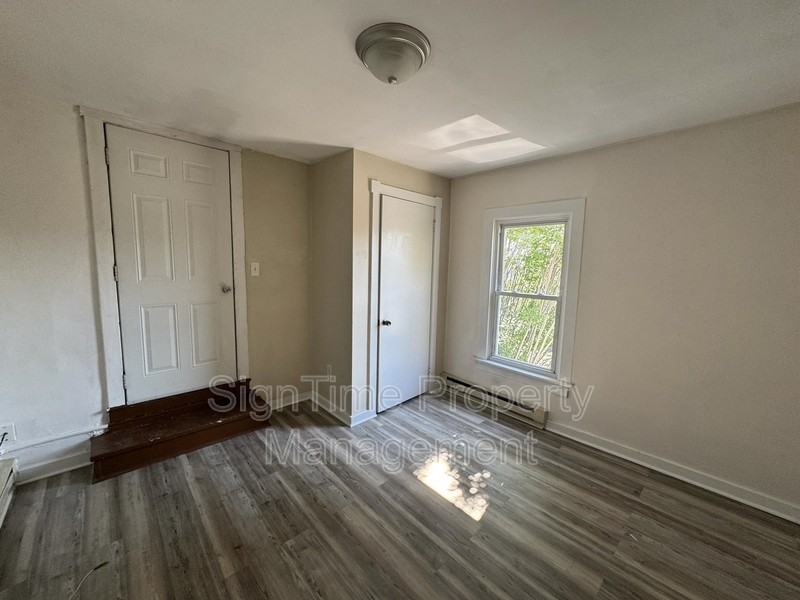 44 E Washington St #3 - Photo 4 of 8