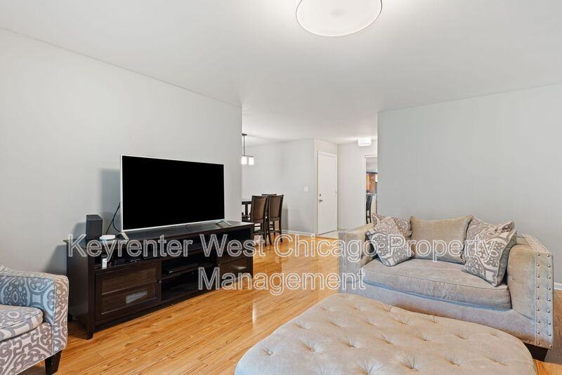 2930 Northampton Dr #A1 - Photo 3 of 20