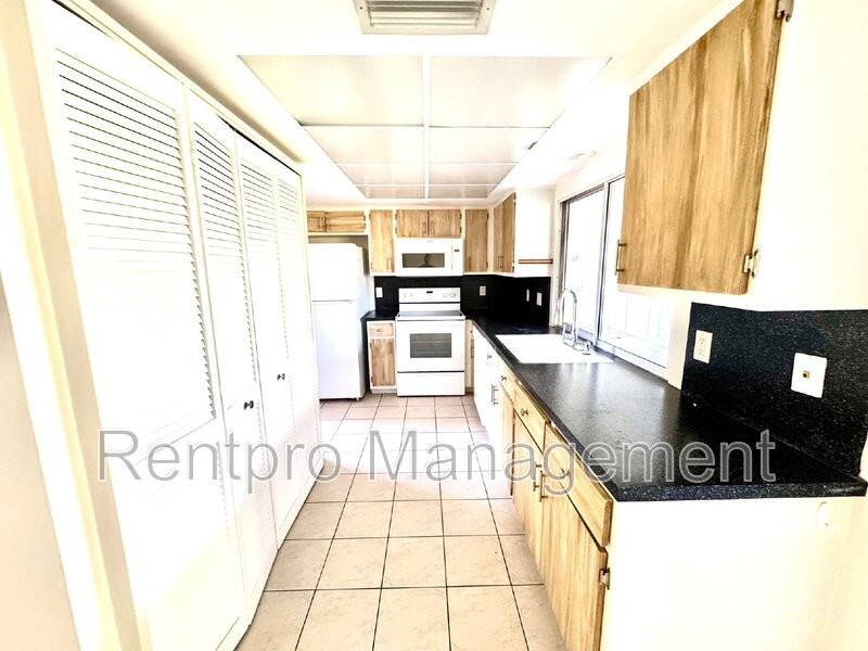 2417 Magdalina Dr #C - Photo 2 of 28