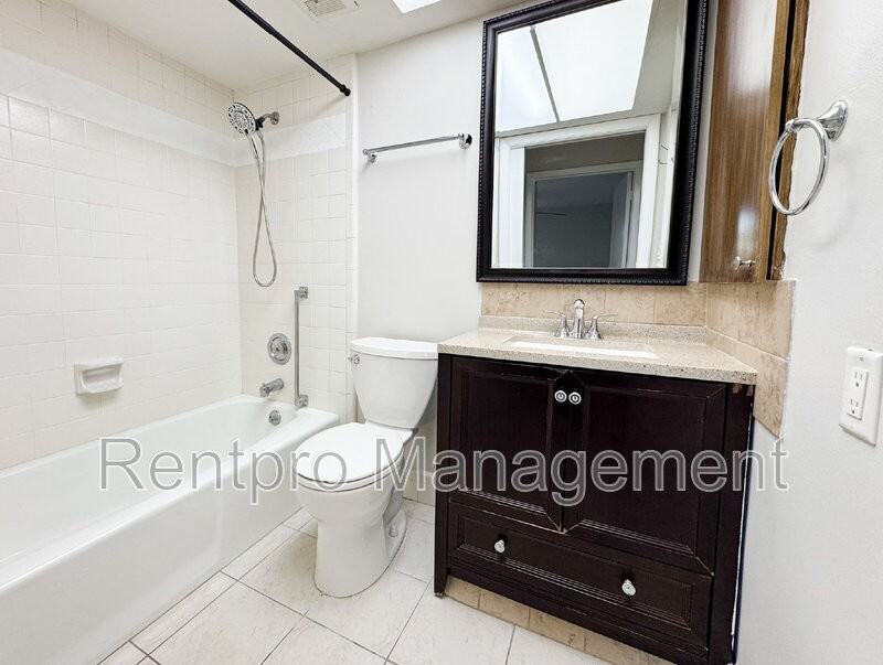 2417 Magdalina Dr #C - Photo 5 of 28