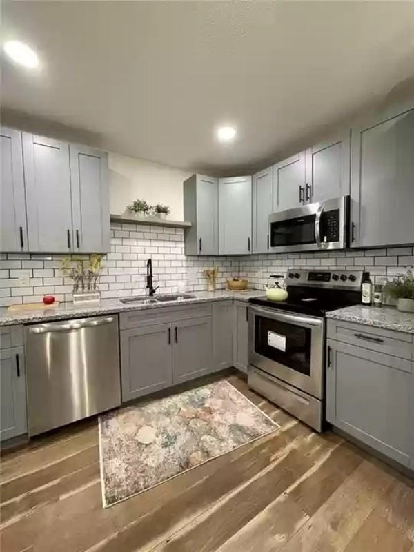 3217 W Hartnett Ave - Photo 4 of 29
