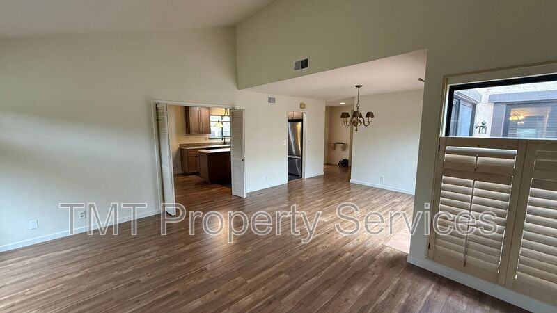 59 Los Palos Dr - Photo 4 of 15