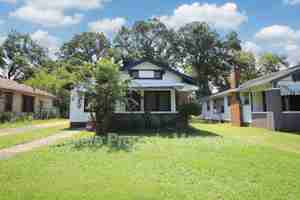featured image of 1629 Woodland Ave Sw