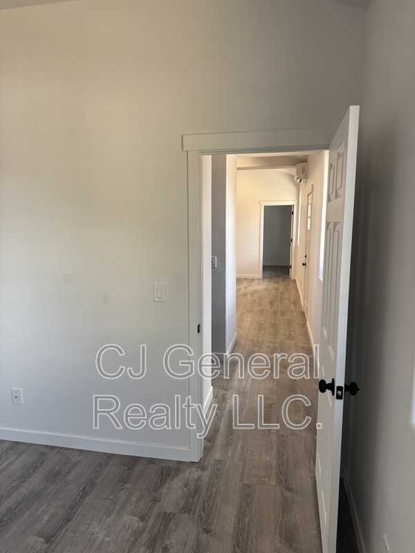 90 Beacon Ct #2 - Photo 5 of 13