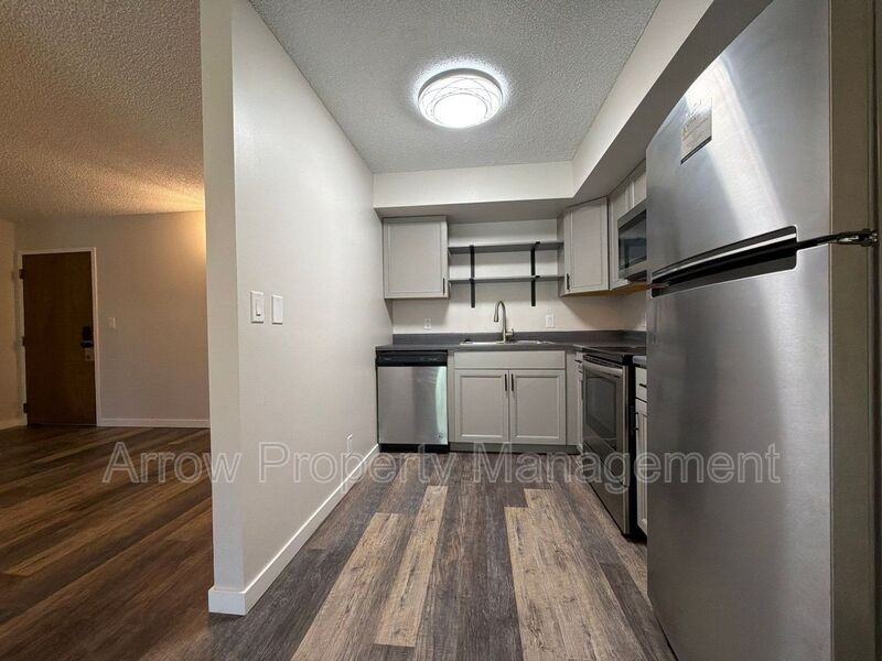 3405 Holdrege St #203 - Photo 2 of 21