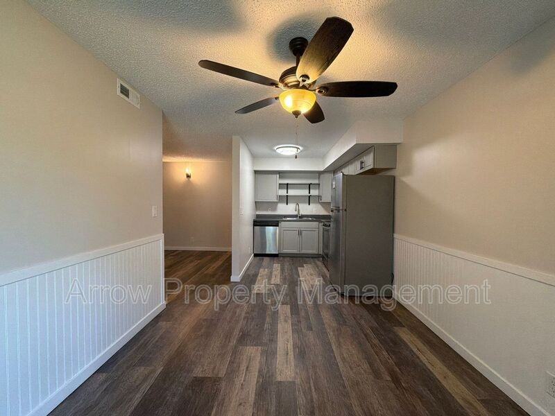 3405 Holdrege St #203 - Photo 3 of 21