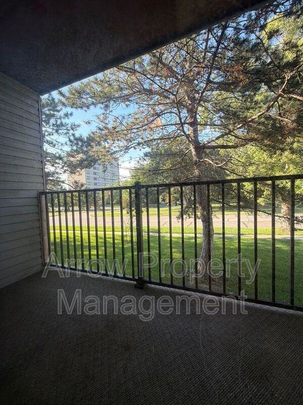 3405 Holdrege St #203 - Photo 3 of 12