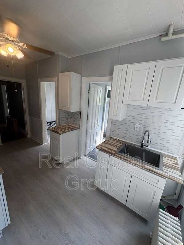 1213 Jacob St #1 - Photo 3 of 16