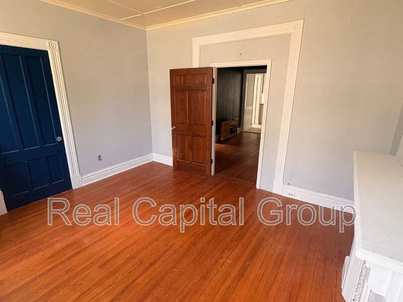 1213 Jacob St #1 - Photo 7 of 16