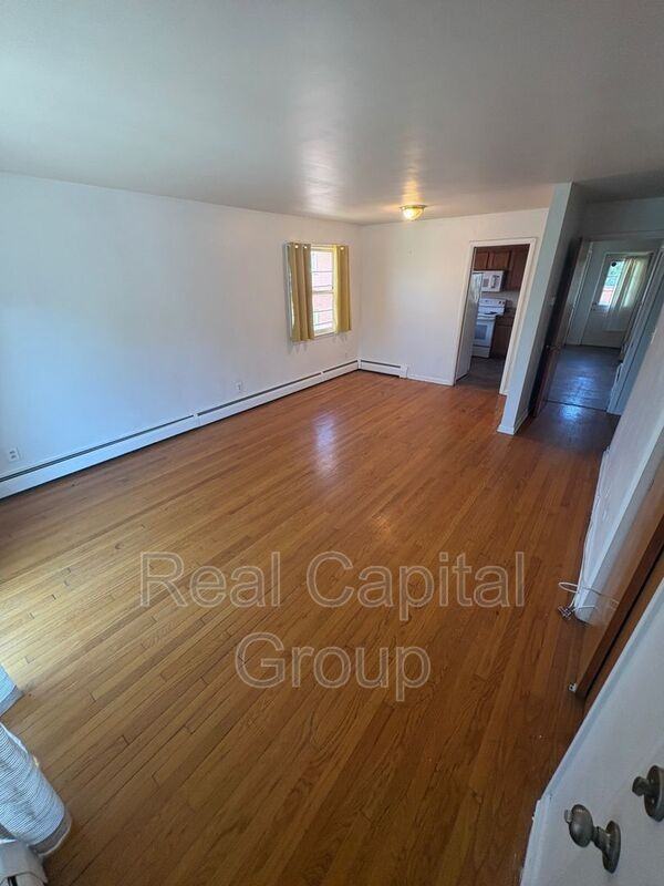 189 S Allen St #2 - Photo 4 of 23
