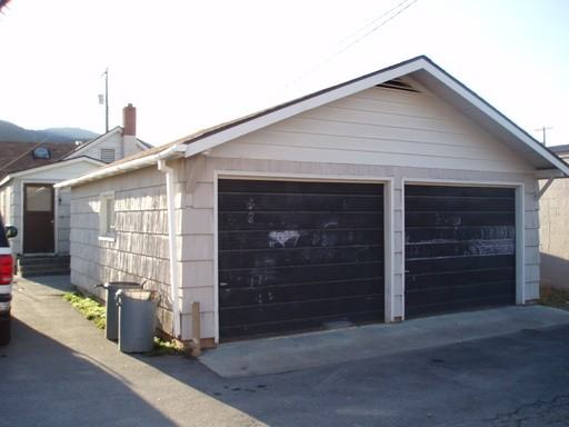 106 Riverside Ave W - Photo 3 of 3