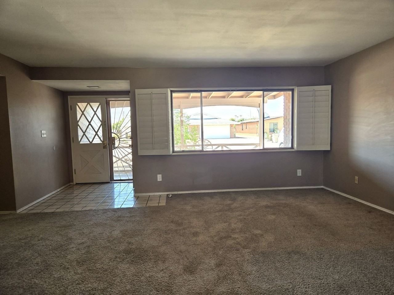 4330 W Royal Palm Rd - Photo 2 of 26