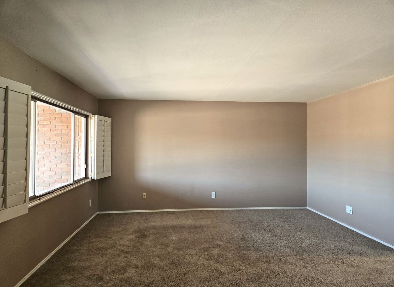 4330 W Royal Palm Rd - Photo 3 of 26