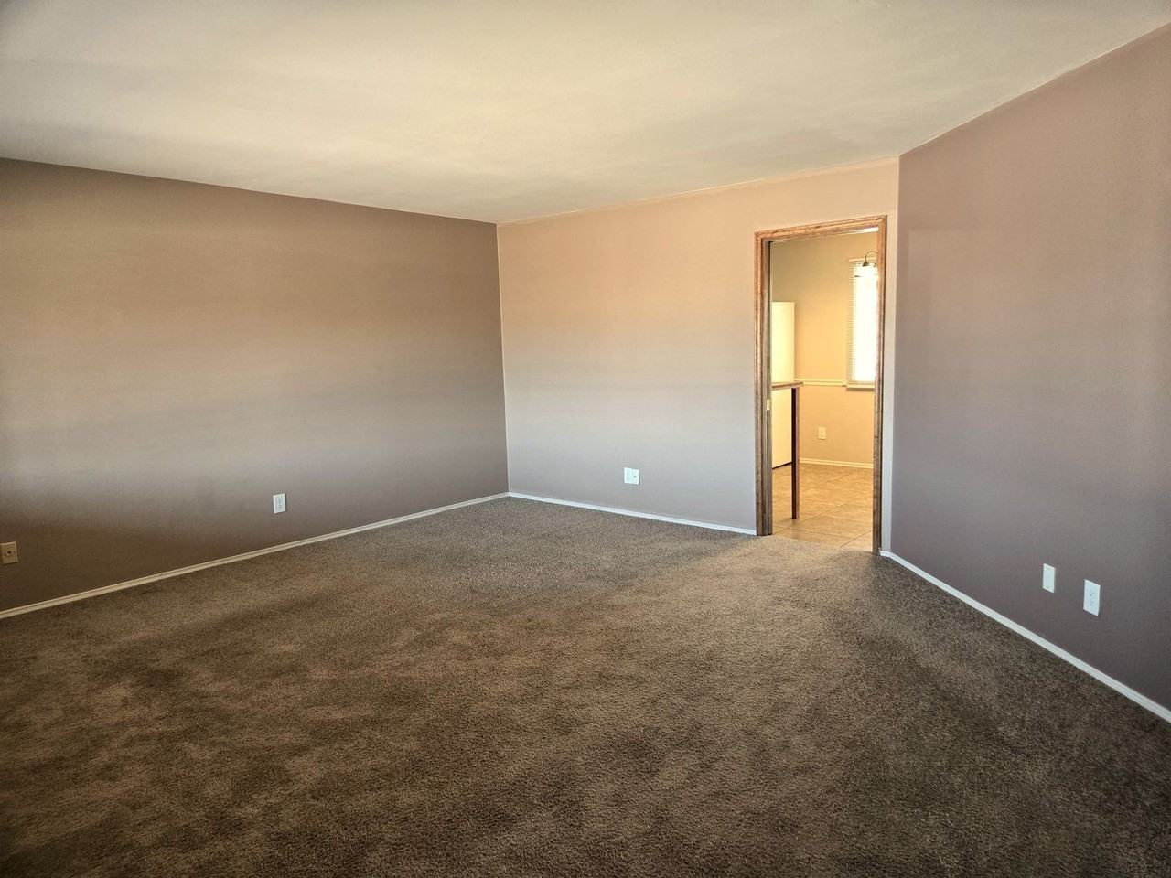 4330 W Royal Palm Rd - Photo 4 of 26