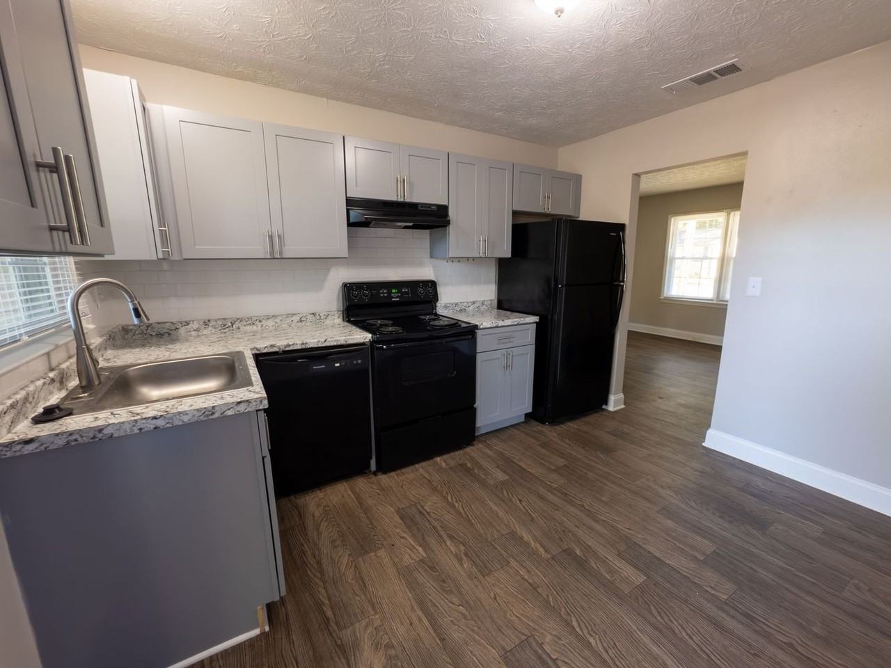 Bluestone Manor Apartment Homes - Photo 7 of 15