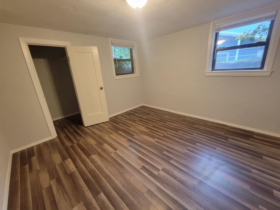 1021 1/2 Princeton Ave - Photo 4 of 5