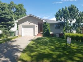 featured image of 1213 Custer Ave