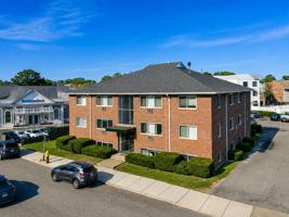 featured image of 195 Salem St #24