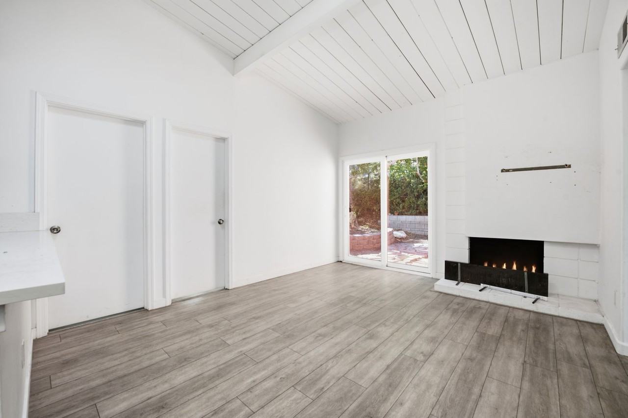 4955 Baja Ct - Photo 5 of 23