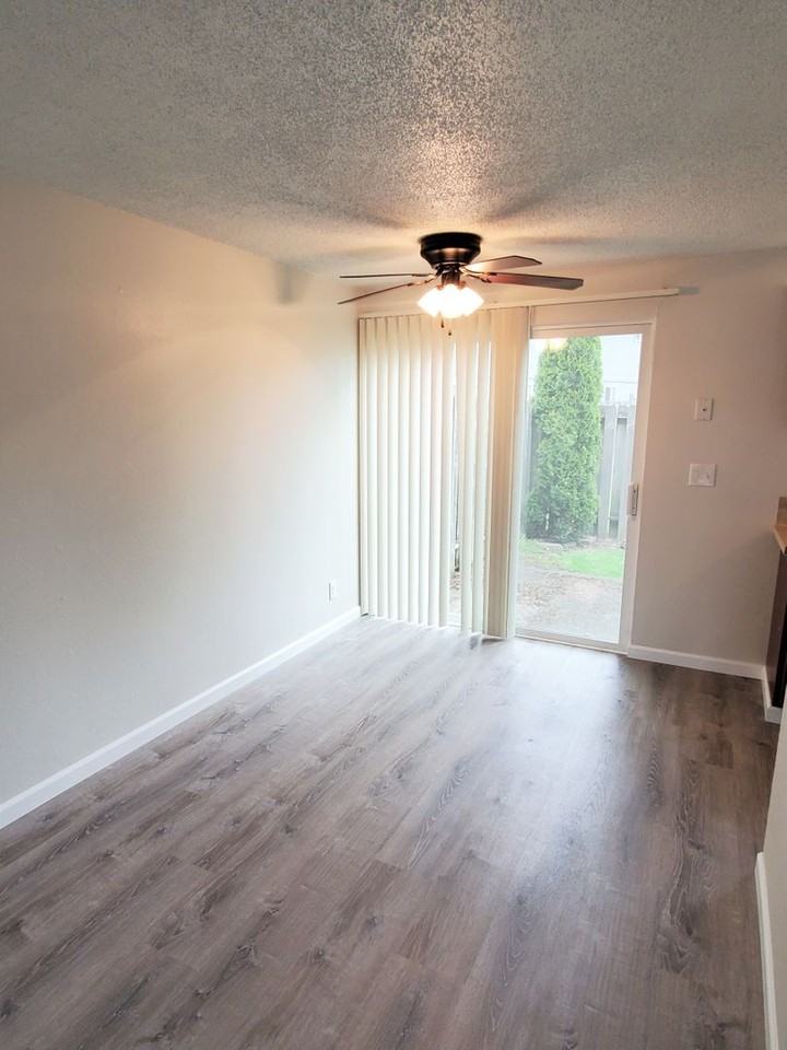 4485 Sean St - Photo 6 of 18