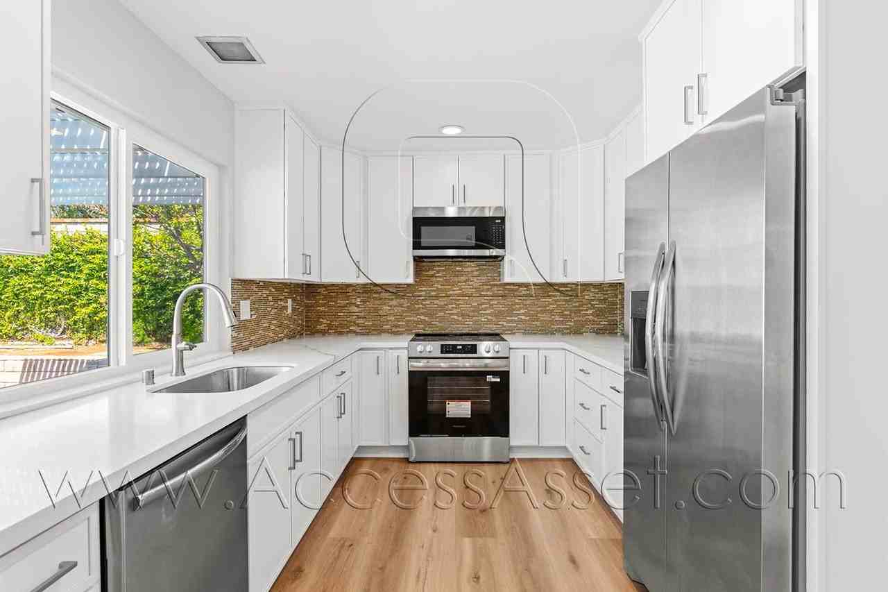 1725 Calle Ciervos - Photo 3 of 36