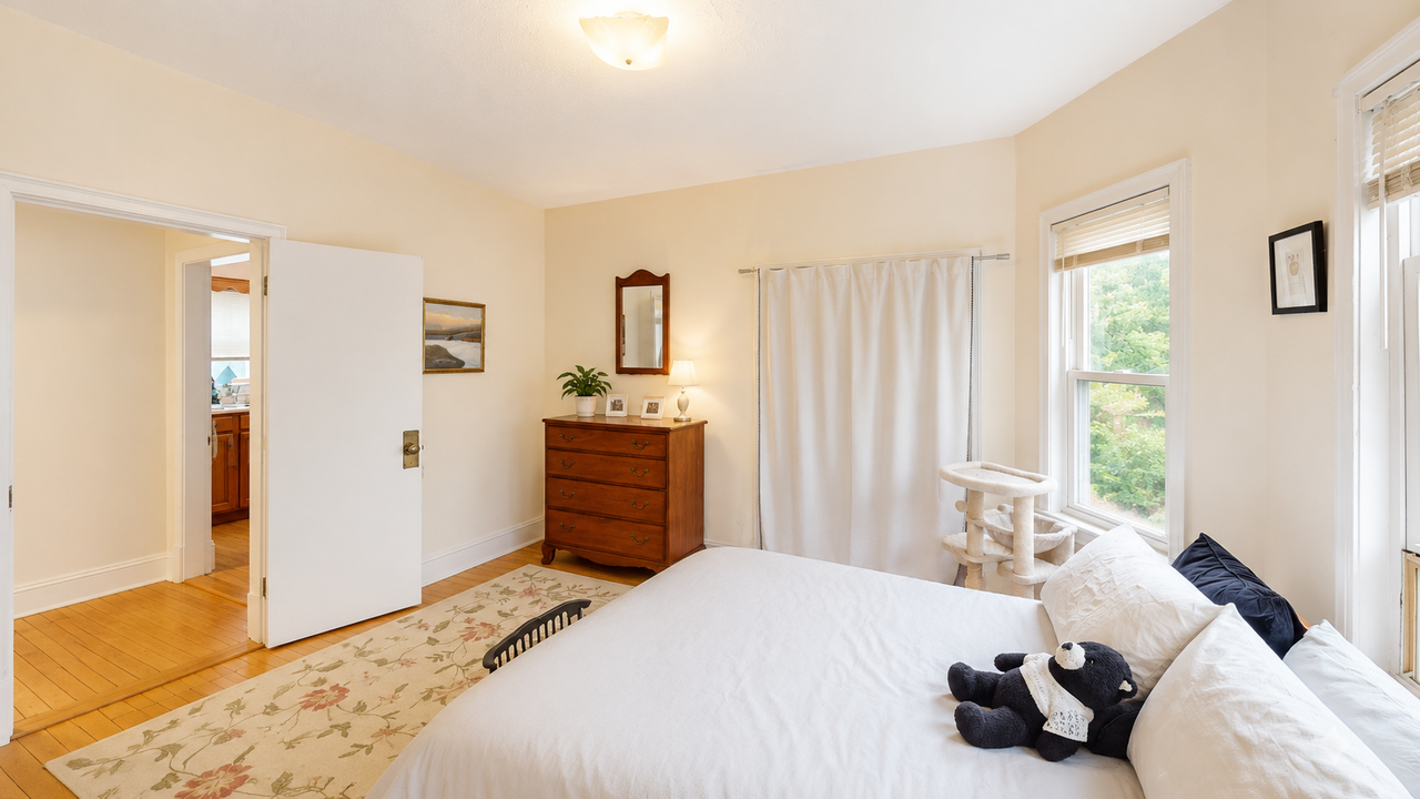 213 Parsons St - Photo 7 of 10