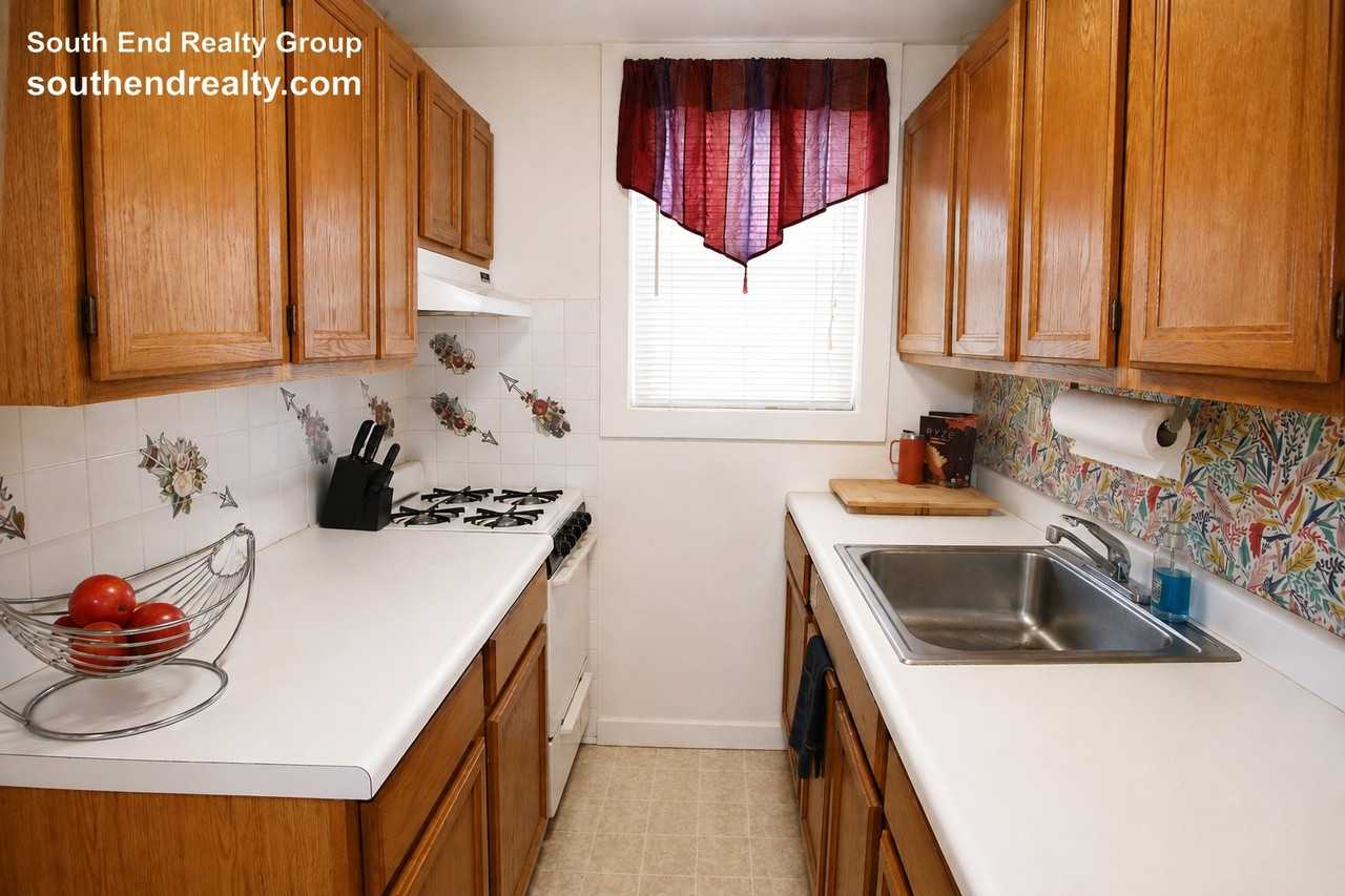 31 Acton St #1 - Photo 6 of 10