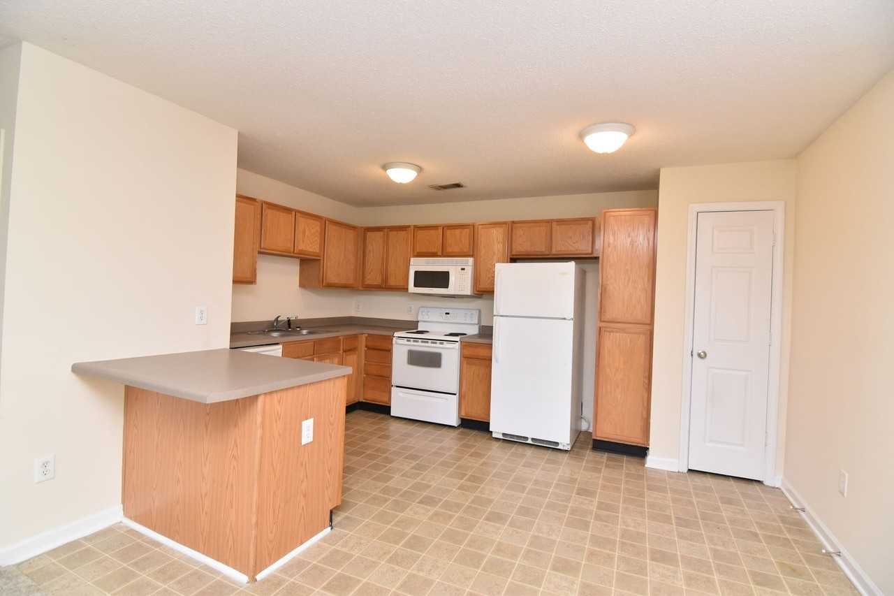 114 N Wheeless Dr - Photo 6 of 21