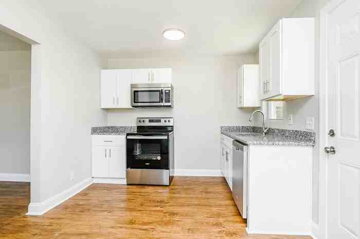 3 Gilbert Ct - Photo 2 of 19