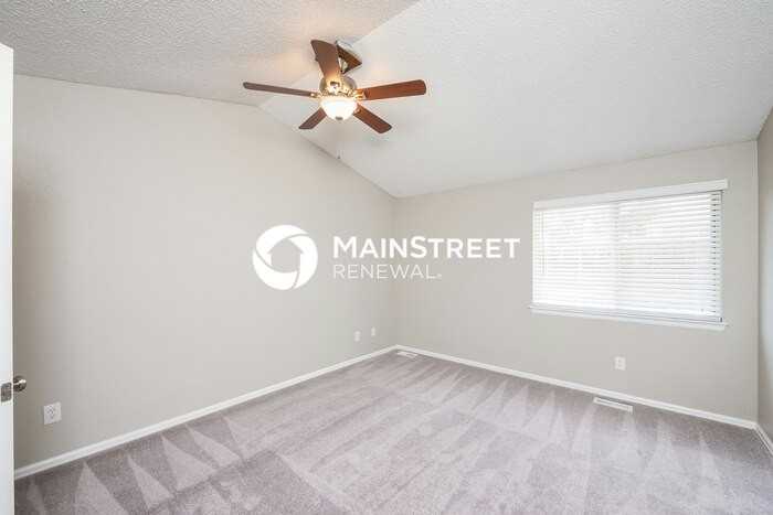 2121 S Zeno St - Photo 7 of 18